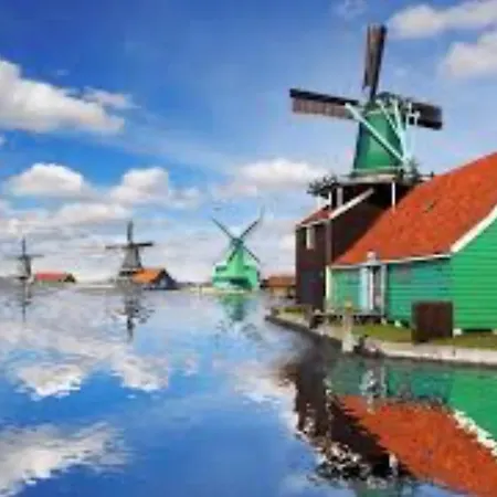 Apartament Typical Dutch House & Garden Zaandam